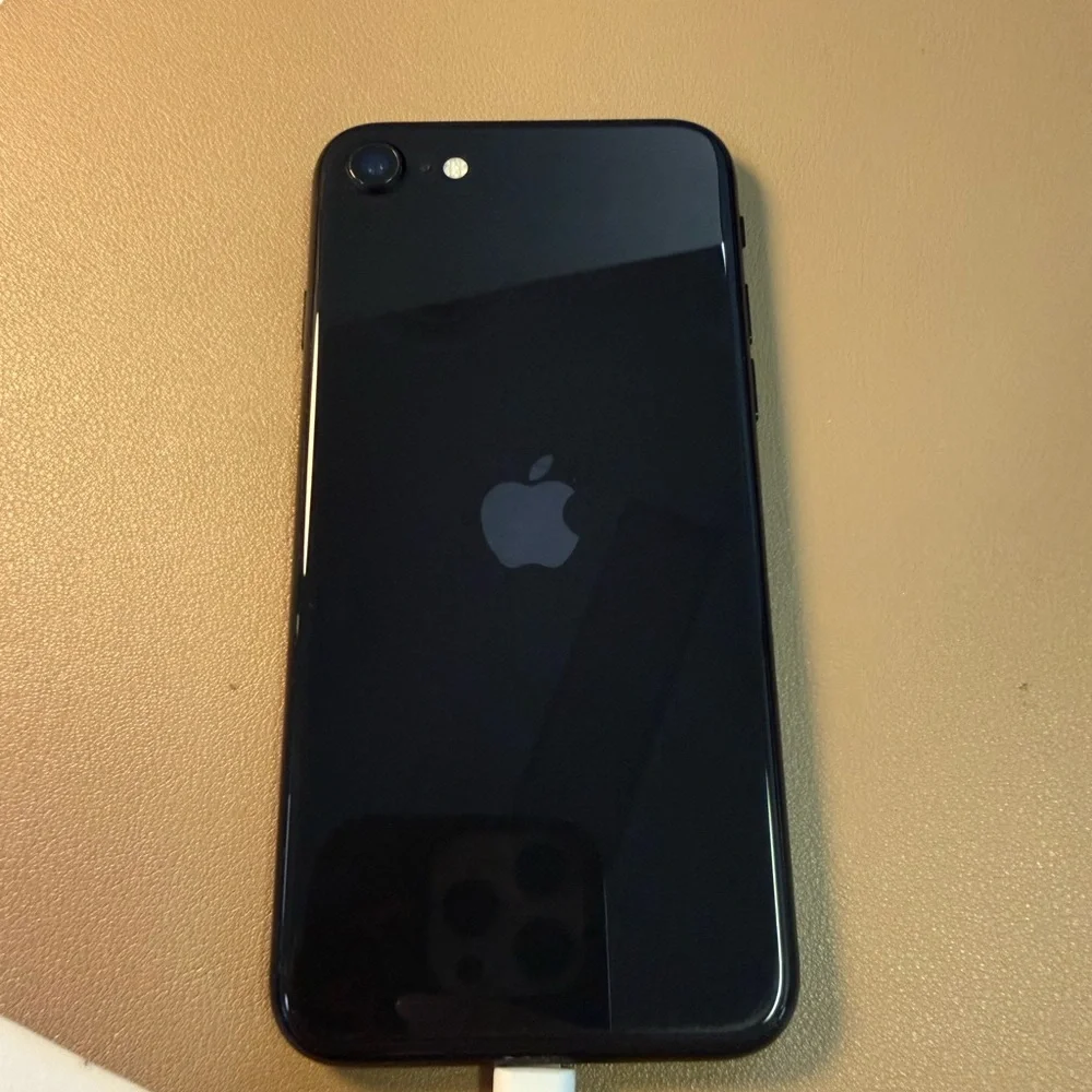 iPhone SE (2nd generation, 64G)